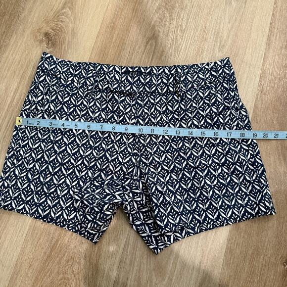 Anthropologie Level 99 Shorts Women's Size 28 Blue White Flat Front Chino Shorts - Picture 11 of 13